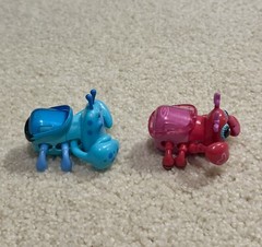 2 Xia Xia Pets: Loose Pink And Blue Hermit Crab Figure (no Batteries)