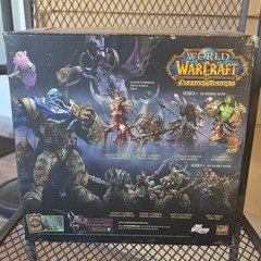 DC Unlimited Vindicator Maraad World of Warcraft Action Figure w/ Hammer Boxed
