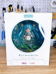 Nendoroid Snow Miku Snow Bell Ver. Action Figure #493 Good Smile Company 3.9 in