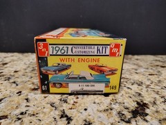 Ford 61 Convertible 1961 Model Kit AMT 3 in 1 1/25 Scale NEW Unbuilt K-111