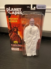 2021 Topps x Mego – Mutant Leader 8″ Action Figure Planet of the Apes