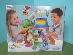 Disney Junior Puppy Dog Pals House Doghouse Playset Bingo & Rolly NEW