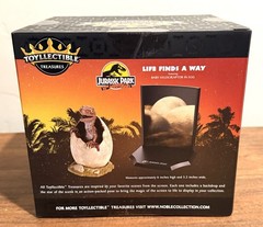 The Noble Collection Jurassic Park Toyllectible Treasure – Life Finds a Way NEW