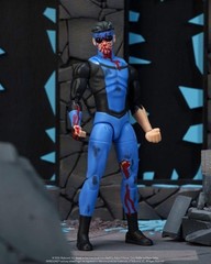Invincible (TV) Invincible (Bloody) SDCC Exclusive 1:12 Action Figure – Presale