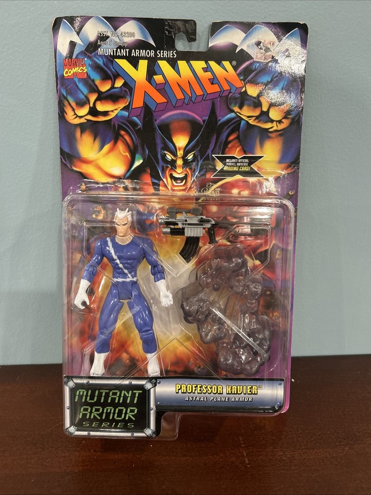 Marvel X-Men Mutant Armor QUICKSILVER Action Figure ToyBiz 1996 BRAND NEW NIB