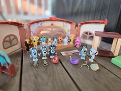 Bluey School Playset w/ Figures And Accessories, The Terriers, Chloe, Rusty, Etc