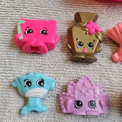 SHOPKINS-Lot of 15- Random Characters Moose Various Years Collectibles