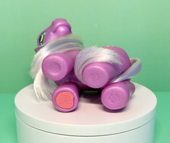 2003 G3 My Little Pony Rainbow Pony 1st Release Wysteria Purple Shimmer MLP