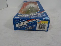 N A327 GI Joe 12″ Hall of Fame Action Figure Lot: Snake Eyes & Grunt (DMG Box)
