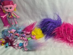 12 Pc. Mixed Lot Hasbro Dreamworks Trolls Dolls *2022 Keychains Microphone Toys