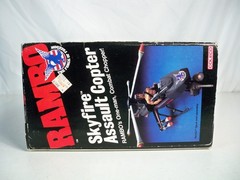 K26i94271 SKYFIRE ASSAULT COPTER W/ BOX 100% COMPLETE RAMBO VINTAGE 1985 COLECO