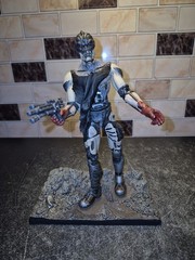 2001 Mutant Earth RED VANE 8″ Figure Stan Winston Creatures W/Base & 1 Weapon