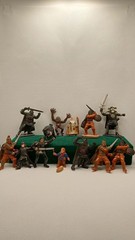 Vintage 1988 Tonka Lot of WILLOW Movie Lunchbox & Thermos and Figures W/O Bases.