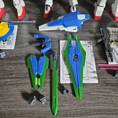 Bandai Gundam Universe Mobile Suit Action Figure Mixed Lot of 4 + 1 Model Kit