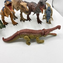 Lot of 7 Jurassic World Dinosaur Toys Sarcosuchus Carnotaurus Sounds Roar 2020s