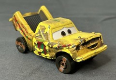 Disney Pixar Cars 3 Thunder Hollow Diecast Demolition Derby Taco 1:55