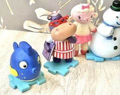 Doc McStuffins PVC Lot Of 8 Figures Puzzle Bases Cake Topper Toys Disney Store