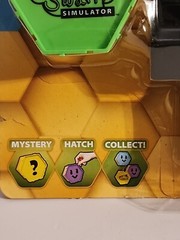 Roblox Bee Swarm Simulator Panda Bear 5″ Figure Pk w/ Mystery Bee & Honeycomb