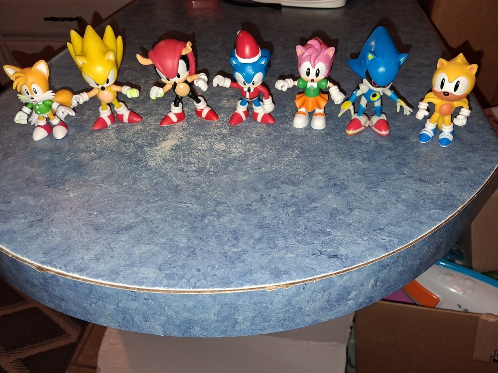 Jakks Pacific Sonic Figure lot 2.5in (7 figures) All In Mint Condition!