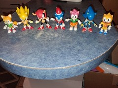 Jakks Pacific Sonic Figure lot 2.5in (7 figures) All In Mint Condition!