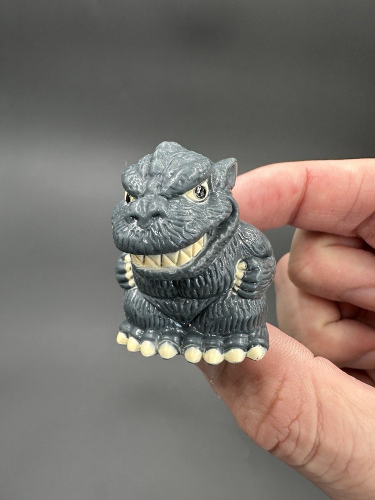 SD Godzilla Finger Puppet Chibi Marukoshi Yutaka Sofubi