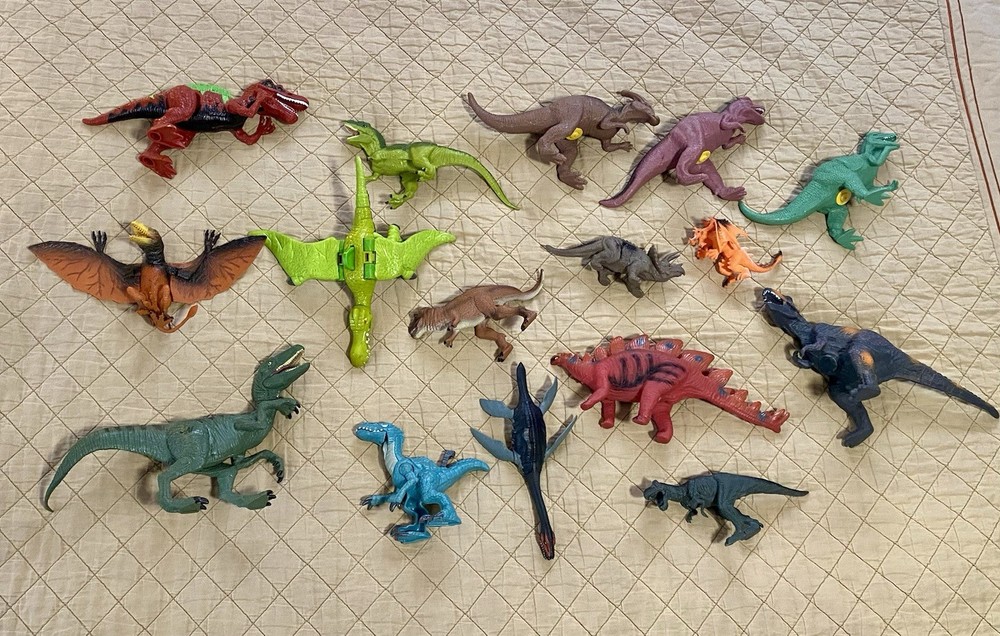 Dinosaur Toy Lot – Several Different Makers- See Description ￼