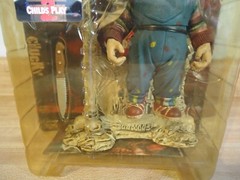 McFarlane Movie Maniacs “Chucky” Child’s Play 2 Figure with Replica Movie Poster