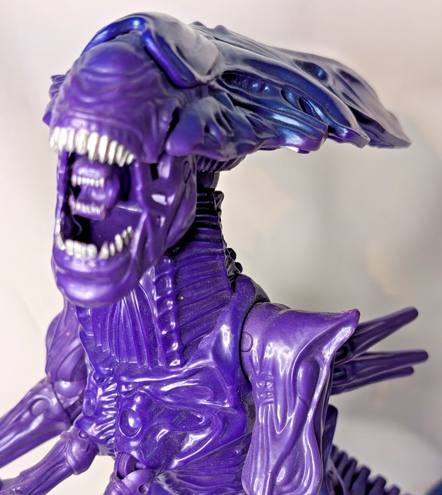 Lanard 2019 Queen ALIEN Figure 12″ Purple Great Shape