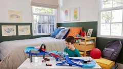 ​Mattel Disney and Pixar Cars Playset with 2 Toy Cars, Lightning McQueen & Franc