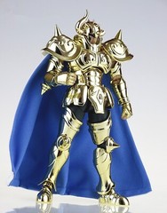 MST Saint Seiya Cloth Myth EXM 24k Gold Taurus Aldebaran model metal cloth *