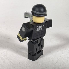 Large ROBLOX Carrying Case Almost Full Of Roblox Figures & Accessories GUC