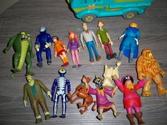 MEGA Scooby-Doo Figurine Lot – Mystery Machine and 14 Villain/Heroes characters