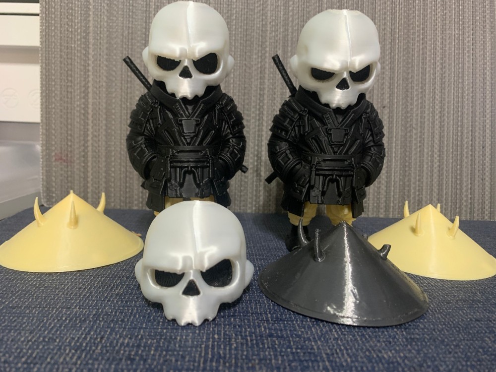2 Samurai Skeleton figures 5 inch plus extra head and hat – 3D printed