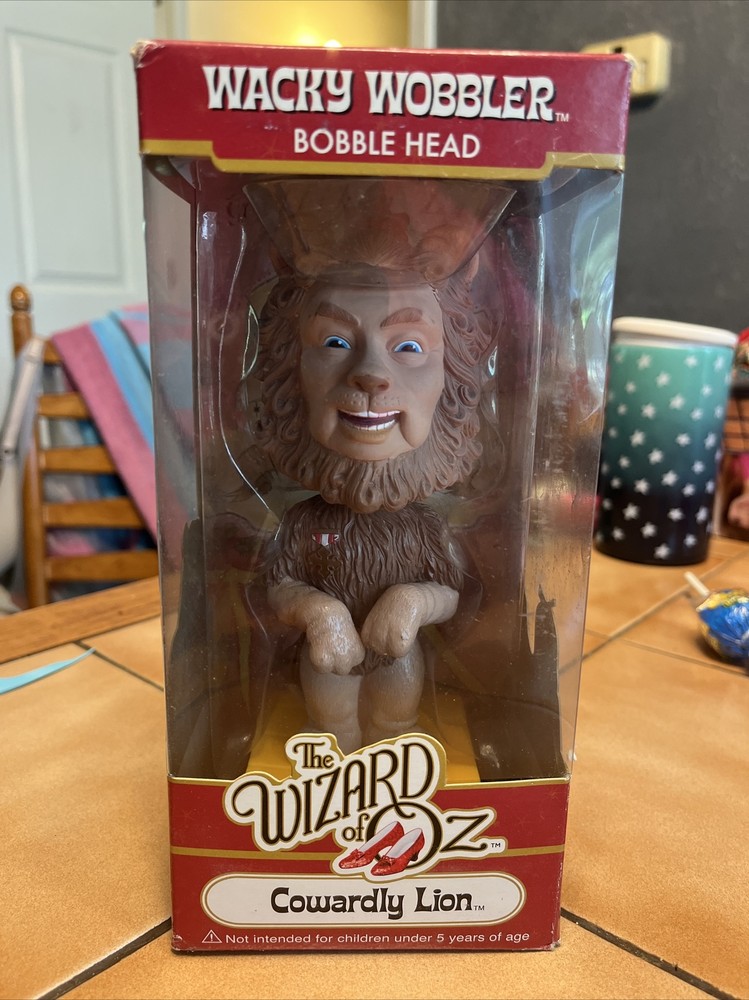 Funko Wizard of Oz: Cowardly Lion Wacky Wobbler . In Original Packaging