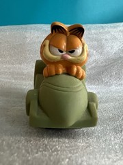 Vintage 1996 Garfield “Cat My Dust” Pull-Back Racer PAWS KB Toys Car Figure
