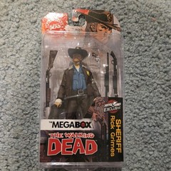 Walking Dead Sheriff Rick Grimes Megabox Action Figure Non-Bloody Variant NIB