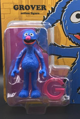 New Super7 Sesame Street Grover 3 3/4″ Reaction Action Figure Unpunched