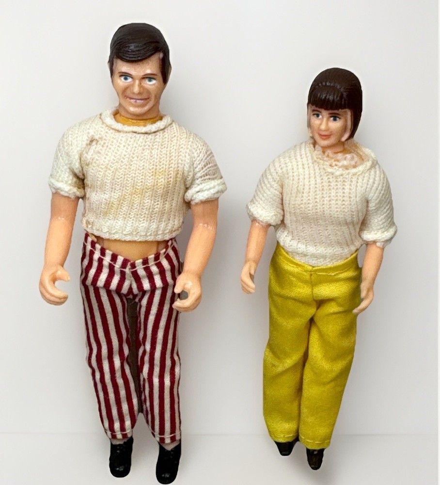 1975 TONKA Mighty School Bus Teen Boy Man & Girl Woman Figures 5″ Set Of 2
