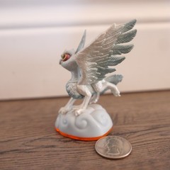 Damaged Gamestop Exclusive Polar Whirlwind Skylanders Giants Universal Figure