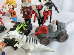 Batman Push Friction Action Figure 8″PLUS 31 Other Random Figures SEE PICS