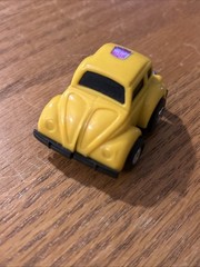 Vintage 1984 Bumblebee G1 Transformer Hasbro Action Figure VW bug