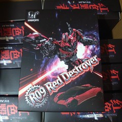 Unique Toys UT R-09 2.0 R09 Red Destroyer Stinger Transform NEW VER. Figure 21cm