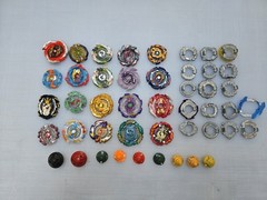 Huge Lot Beyblade metal Burst 24 Pc Beyblade Metal Collection