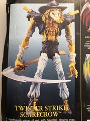 Legends of the Dark Knight Twister Strike Scarecrow Action Figure Kenner DC 1996