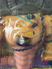 CREEPY CRAWLERS SQUIRMINATOR WITH CRUSHING WRECKING BALL TAIL BY TOYMAX