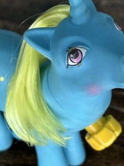 MY LITTLE PONY G1 DANCE N PRANCE DJ HASBRO BLUE W/ YELLOW MANE TAIL SPINS