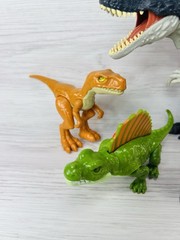 Jurassic World Dominion Figure Roar Atrociraptor Raptor Dinosaur Green Park Lot