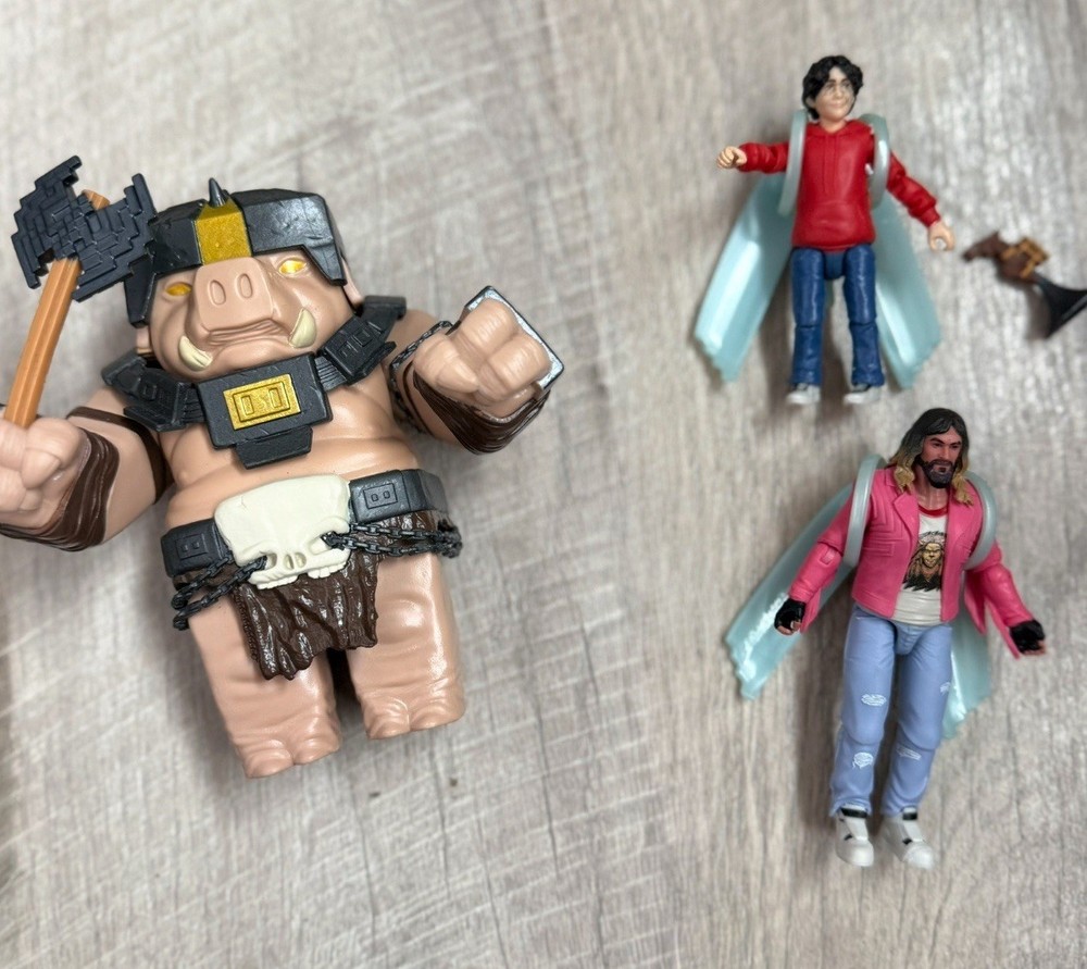 Minecraft A Well-Crafted Escape Figure Pack with 3 Action Figures