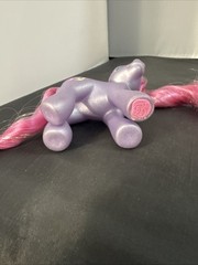 My Little Pony G3 PETAL BLOSSOM 2002 Hasbro Long Styled Pink Tinsel Hair MLP