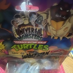 TMNT Universal Studios Monsters Leo as The Wolfman/ Katana starting to separate